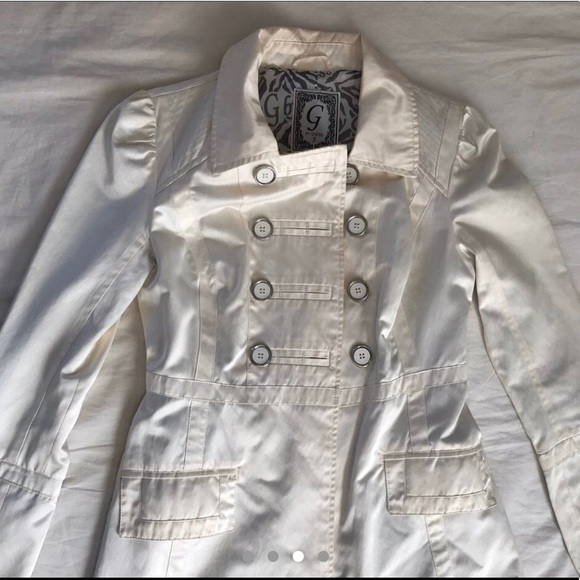 Guess Jackets & Blazers - Gorgeous Cream Guess Jacket